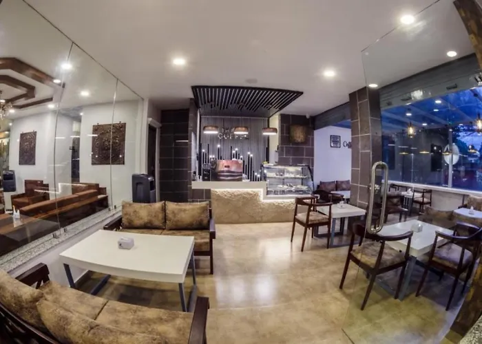 Tapas - Near Tribhuvan International Airport 4* Katmandou