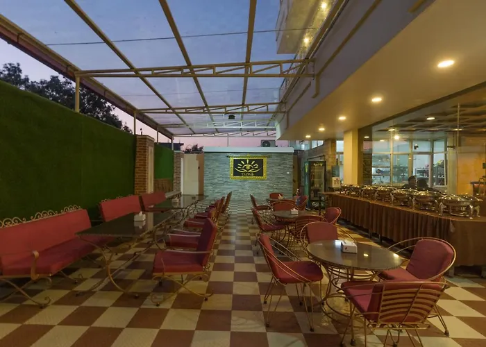 Hotel Tapas - Near Tribhuvan International Airport 4*